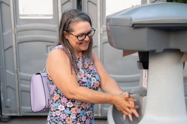 Portable Toilet Options We Offer in Winthrop Harbor, IL